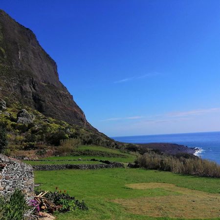 A Casa Do Ti Mendonca Villa Lajes das Flores Dış mekan fotoğraf