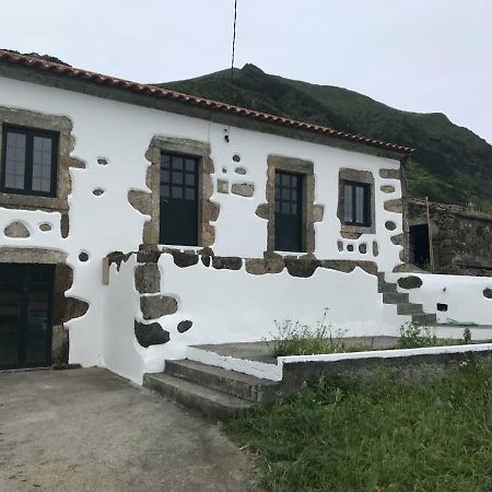 A Casa Do Ti Mendonca Villa Lajes das Flores Dış mekan fotoğraf