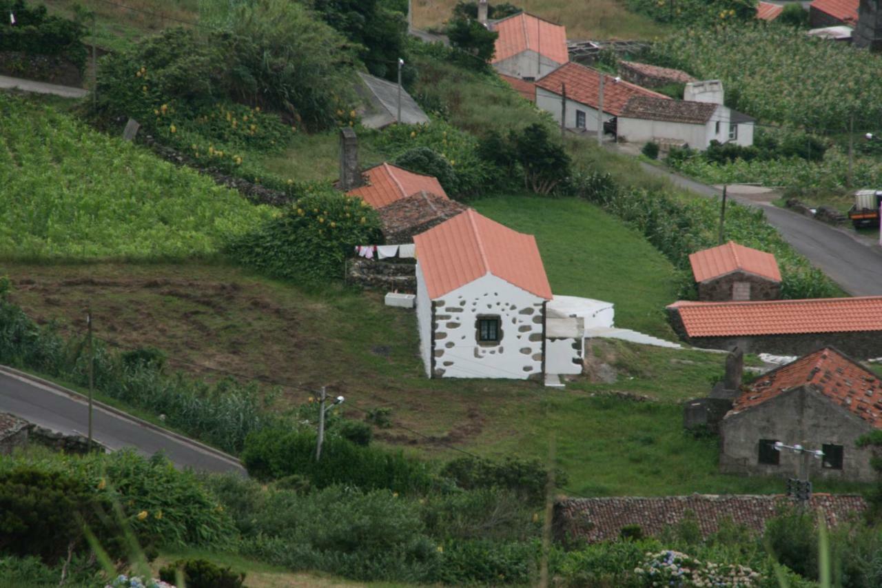 A Casa Do Ti Mendonca Villa Lajes das Flores Dış mekan fotoğraf